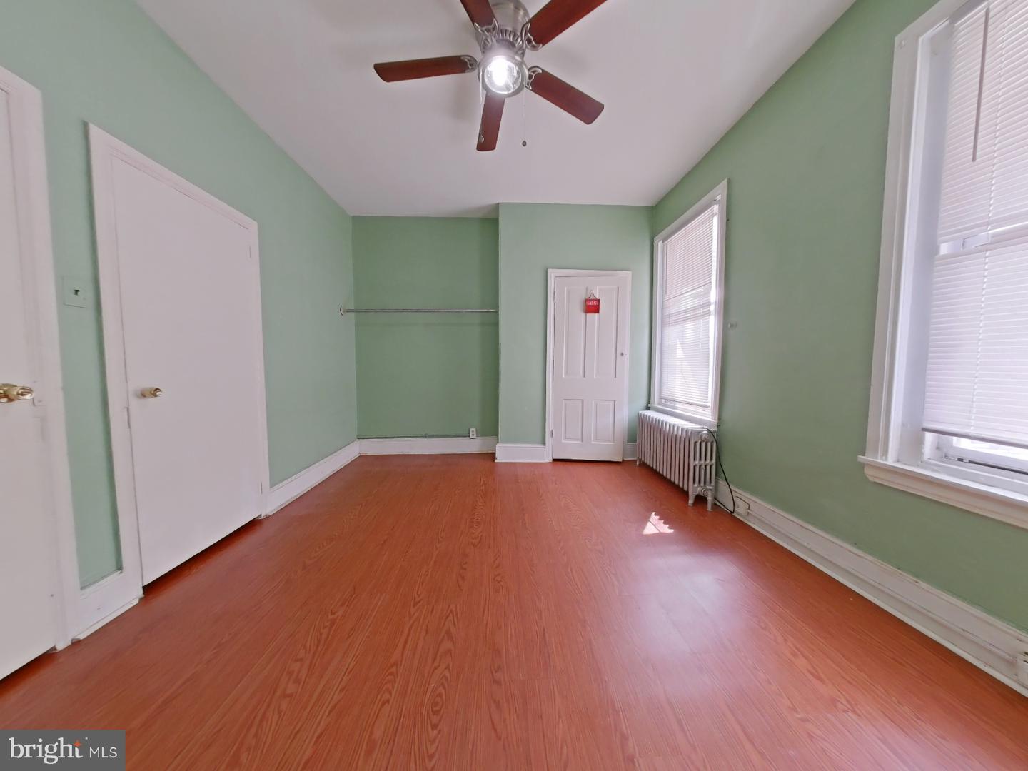 529 Tree St Property Photo 11