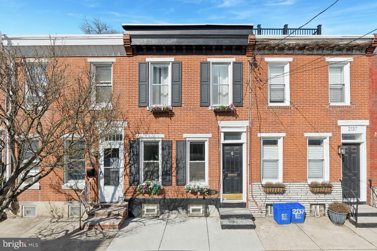 2139 Montrose St Property Photo 24