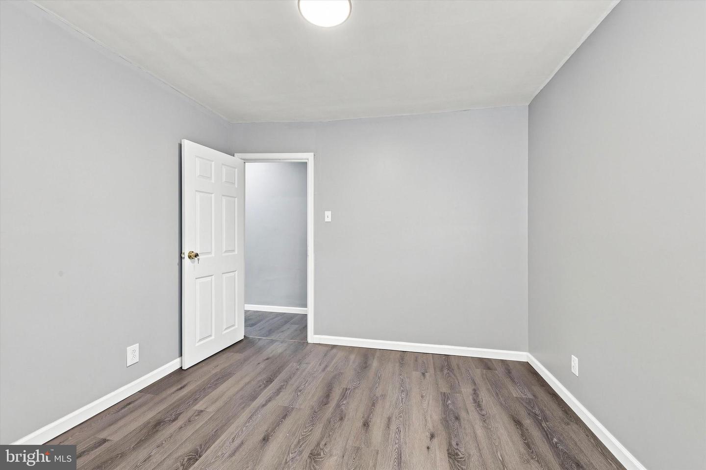 2557 S 61st St Property Photo 15