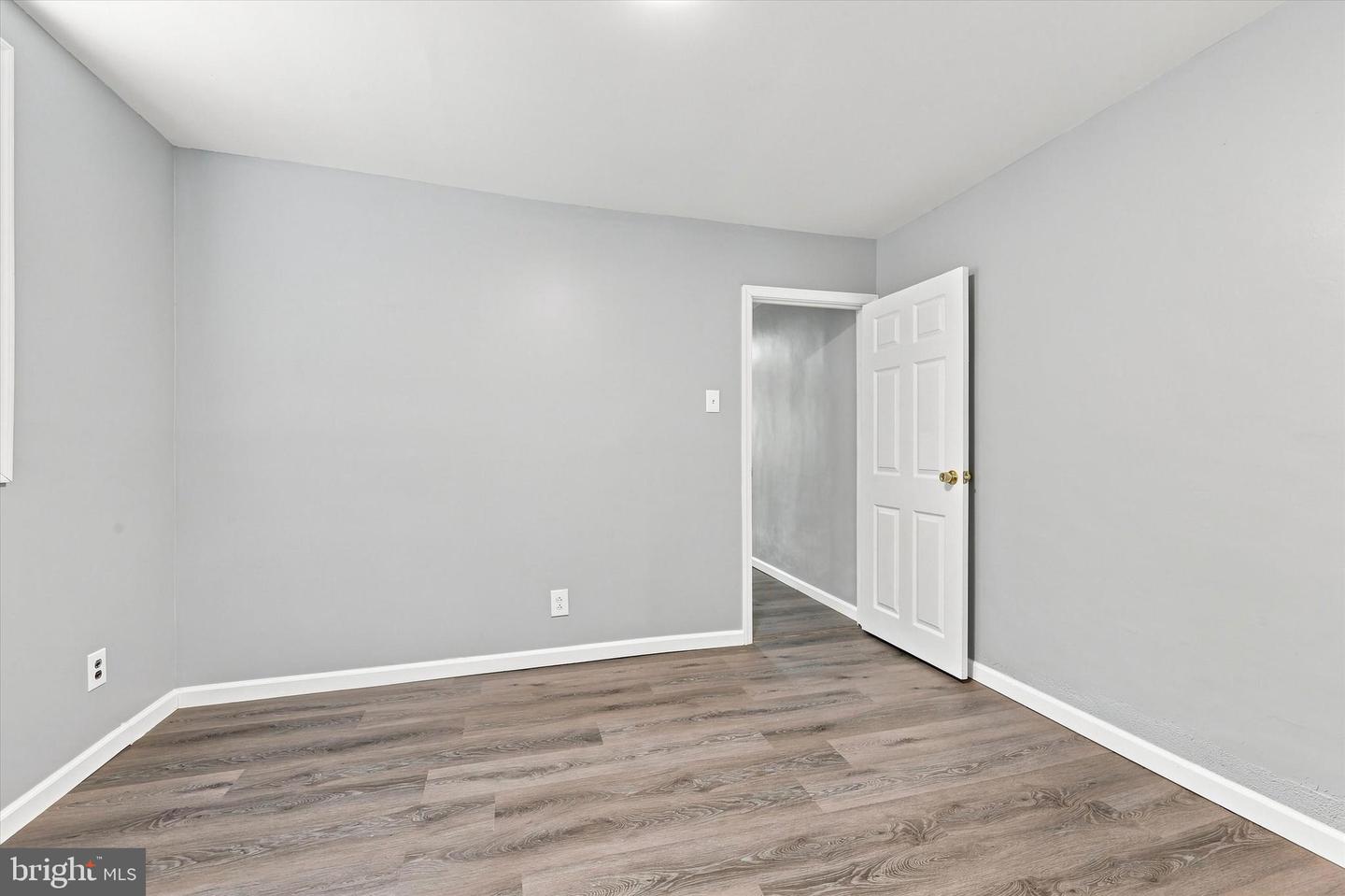 2557 S 61st St Property Photo 17