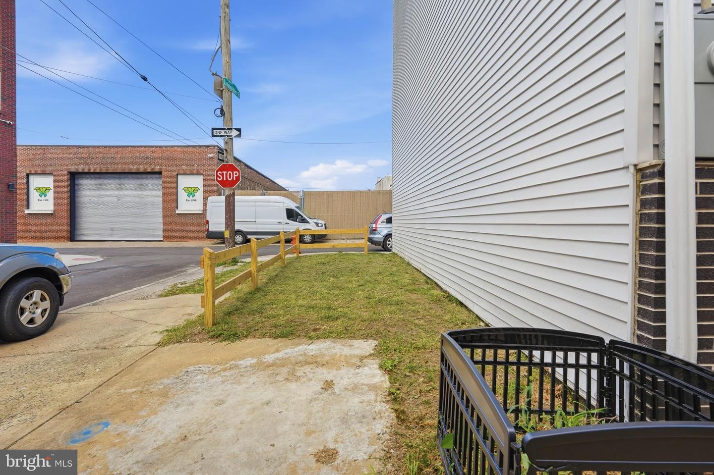 2562 E Auburn St Property Photo 51