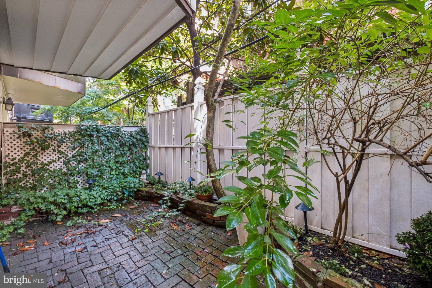 2217 Locust St Property Photo 25