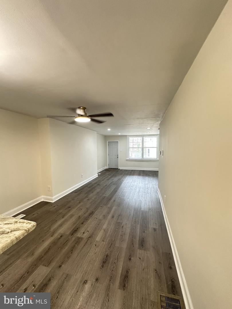 6010 N Lambert St Property Photo 5