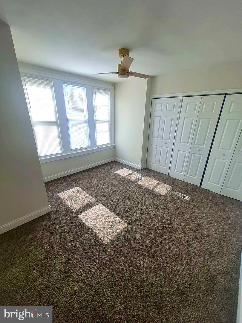 6010 N Lambert St Property Photo 10