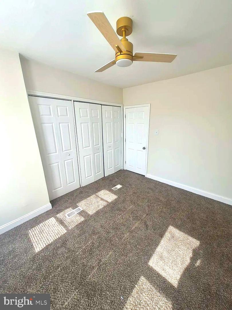 6010 N Lambert St Property Photo 11