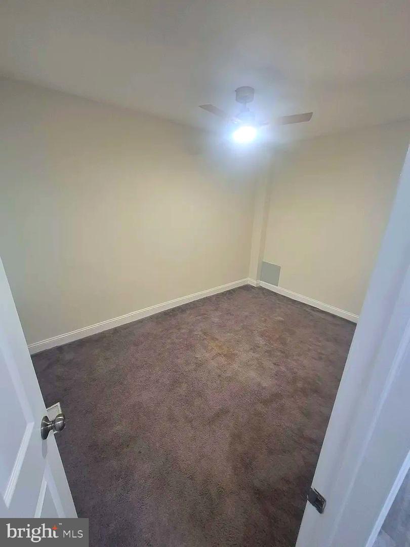 6010 N Lambert St Property Photo 13