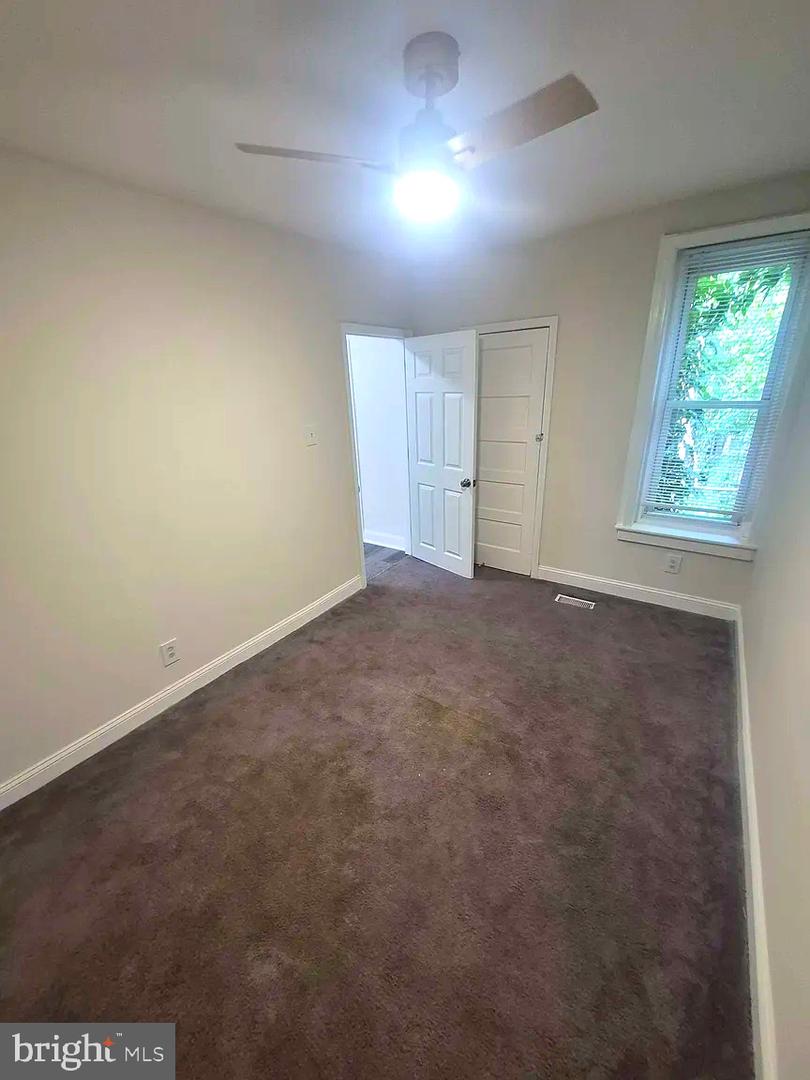 6010 N Lambert St Property Photo 15