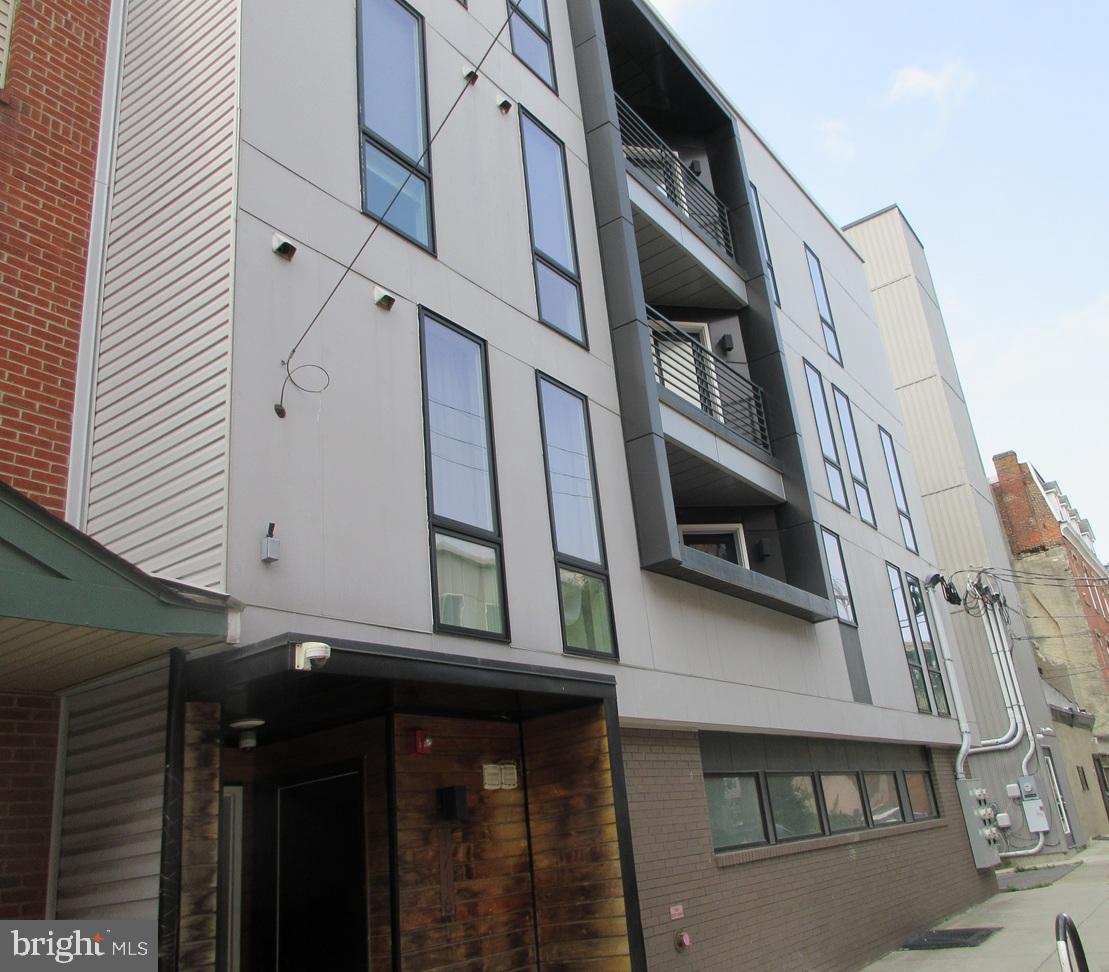 1716 CAMBRIDGE ST #4 Property Photo 1