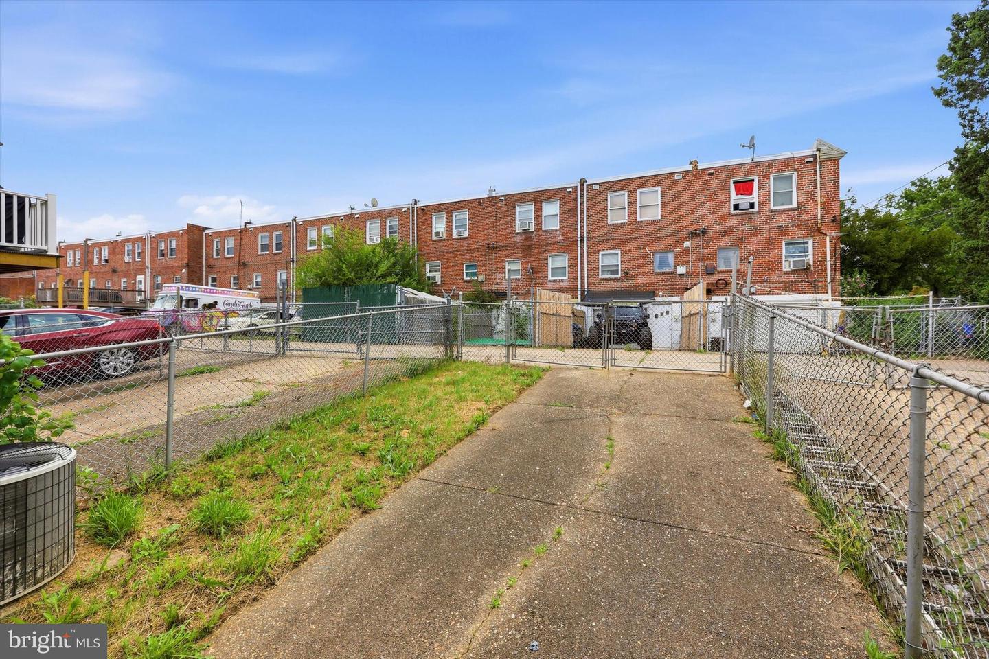 8766 Ditman St Property Photo 16