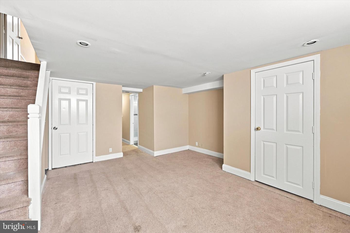 8766 Ditman St Property Photo 19