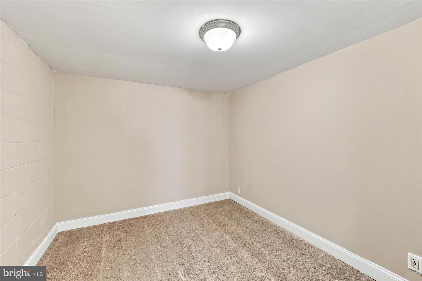 8766 Ditman St Property Photo 21