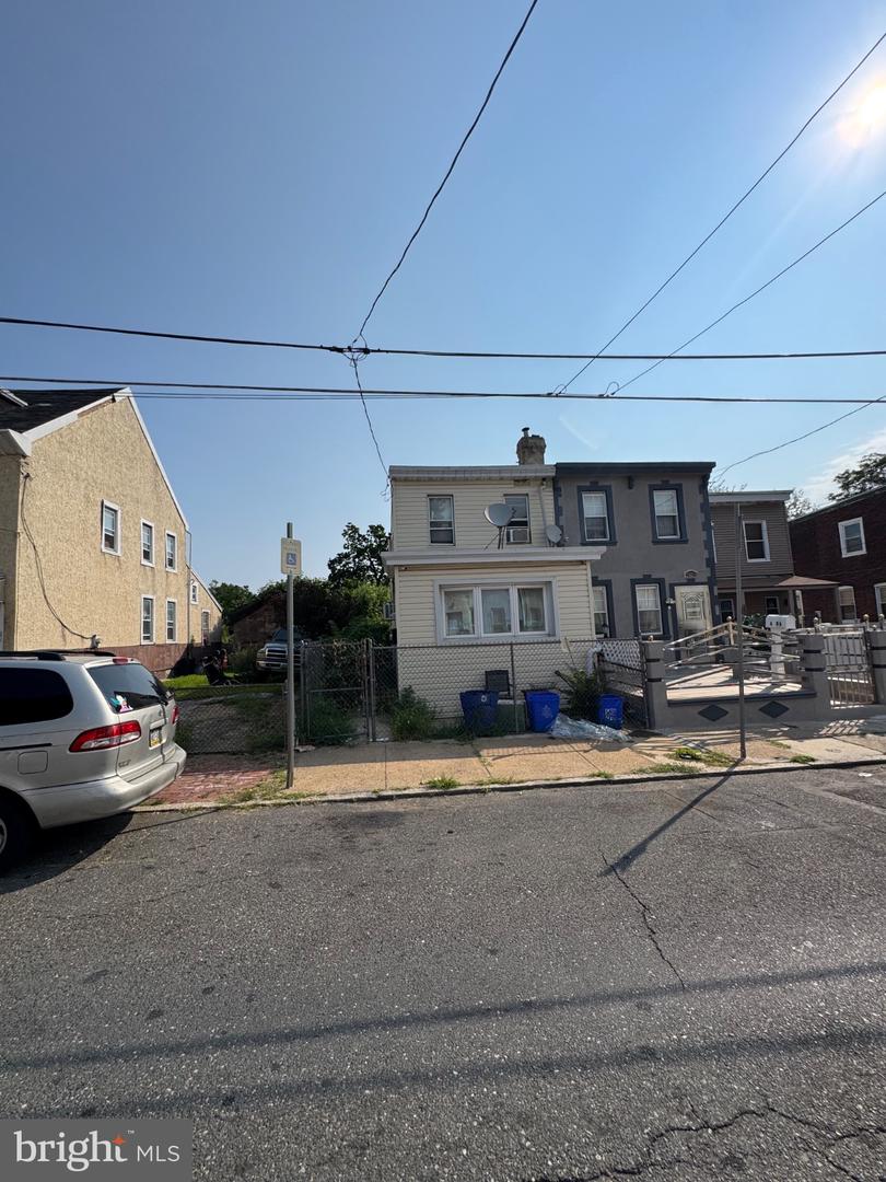 2021 Plum St Property Photo 4