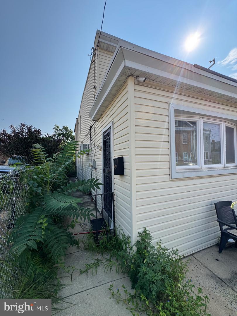 2021 Plum St Property Photo 5