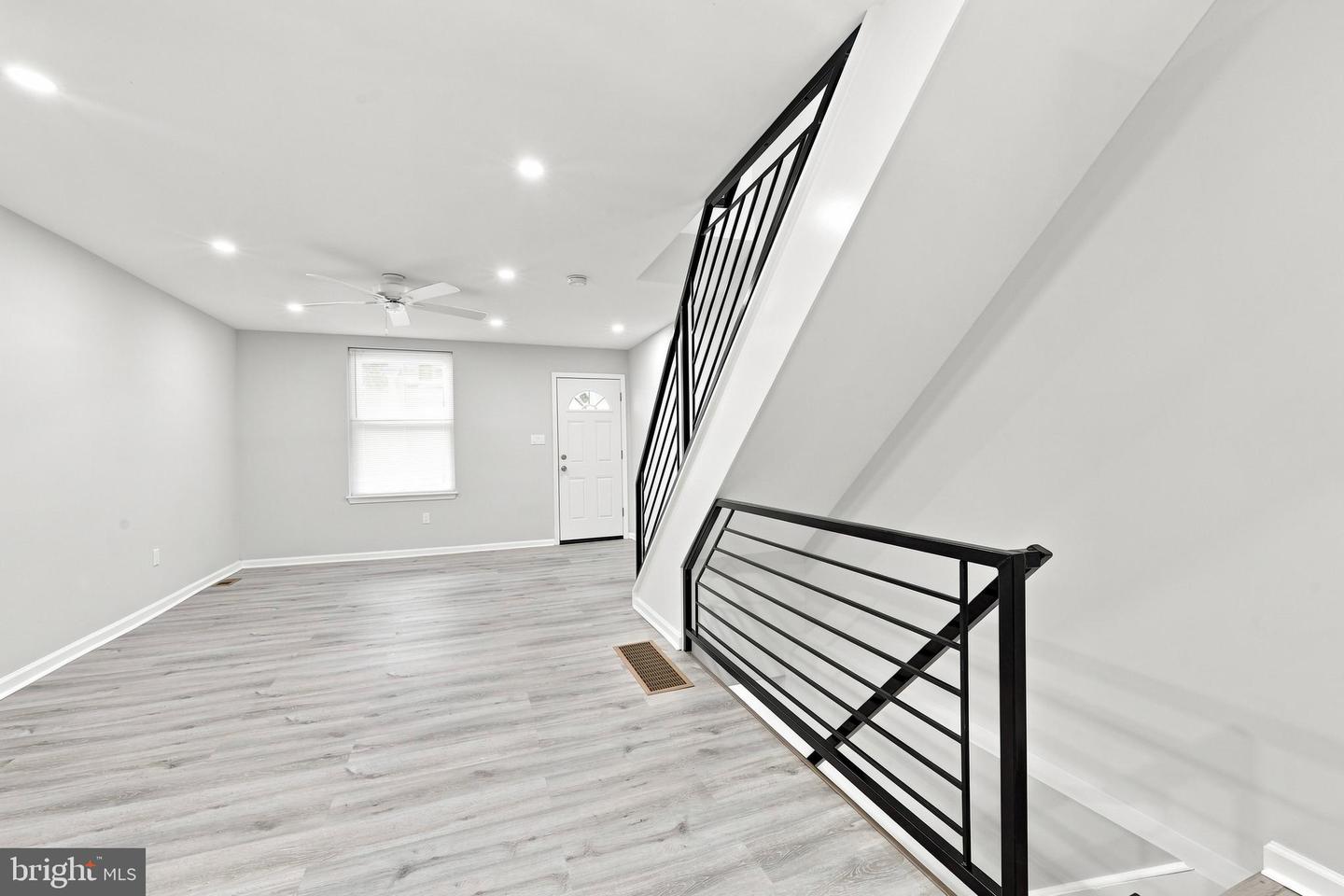 2010 S Alden St Property Photo 10