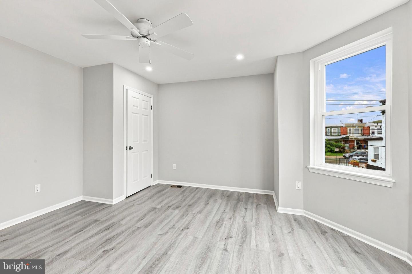 2010 S Alden St Property Photo 18