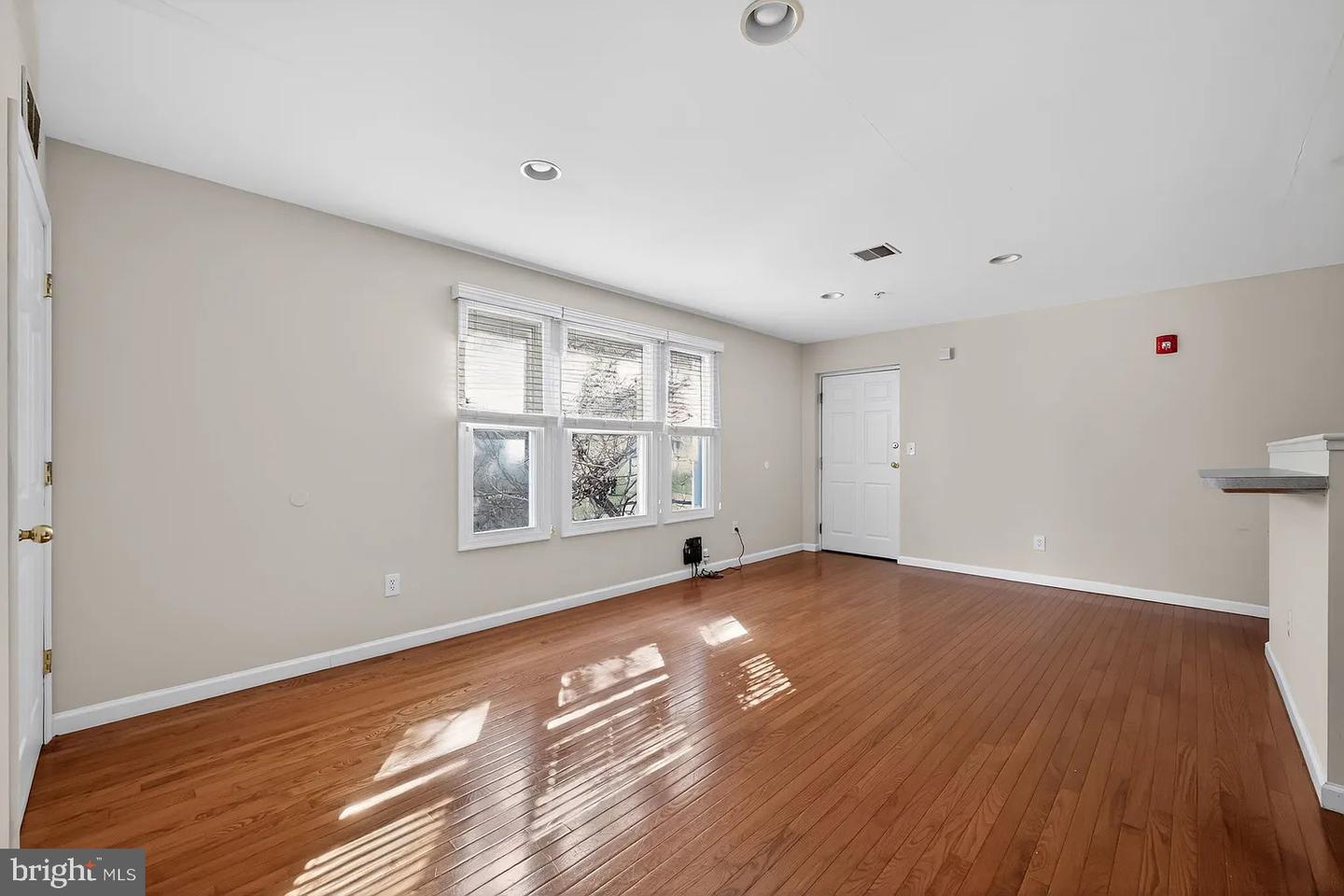 1521 N 15th St #2 Property Photo 13