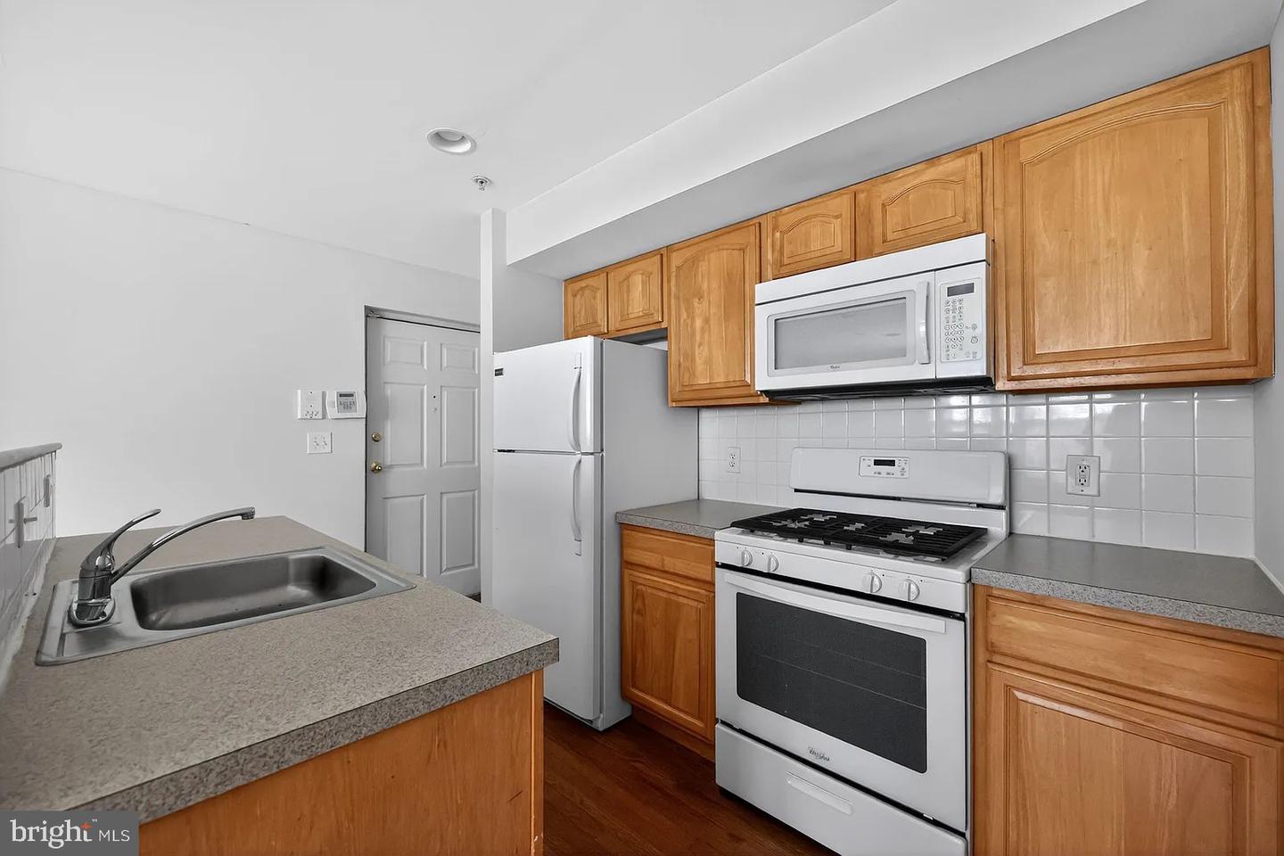 1521 N 15th St #2 Property Photo 16