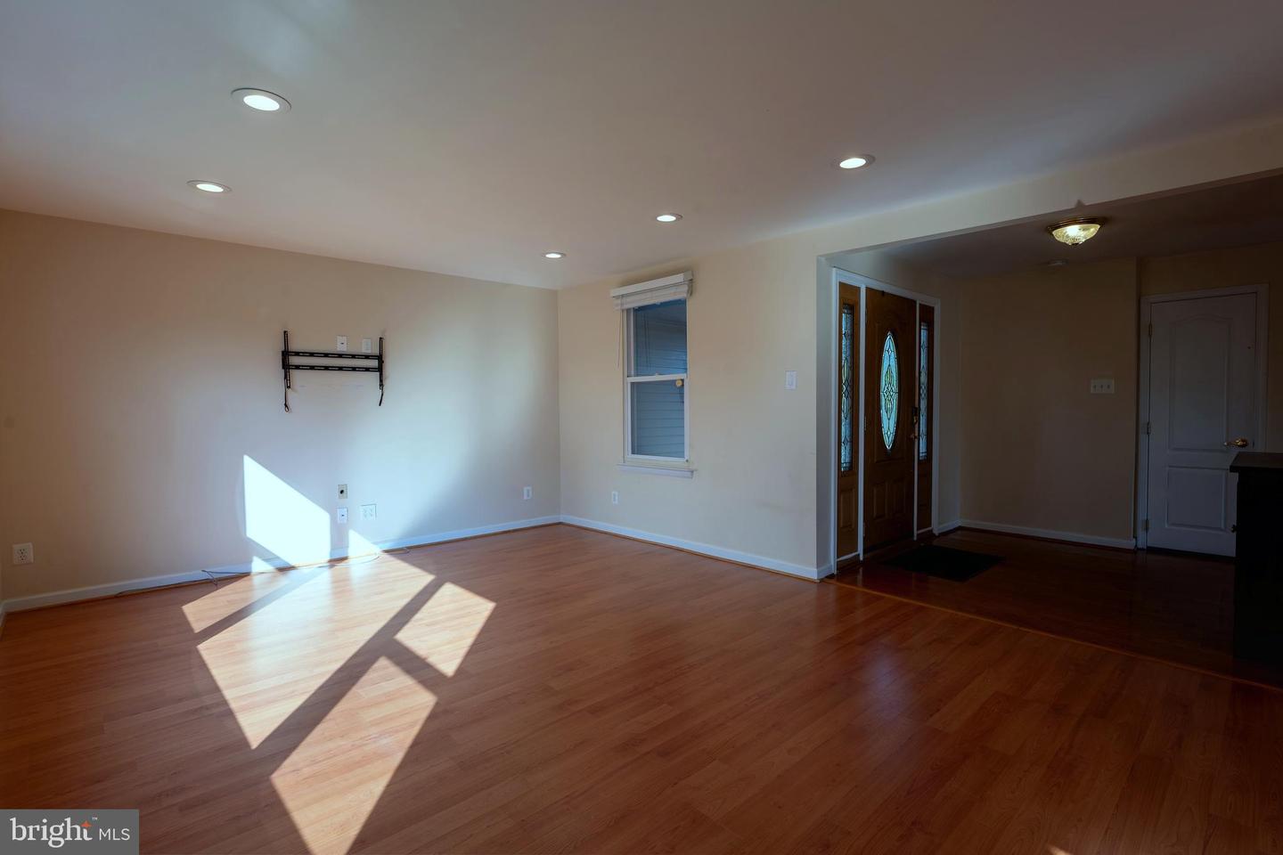 9712 Walley Ave Property Photo 11