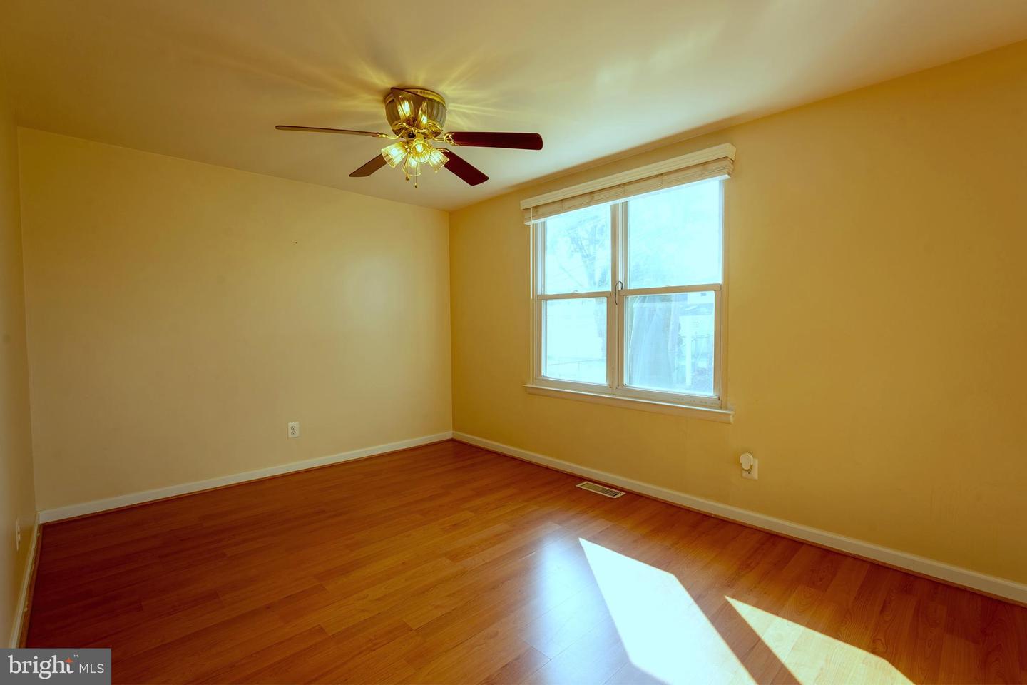 9712 Walley Ave Property Photo 12