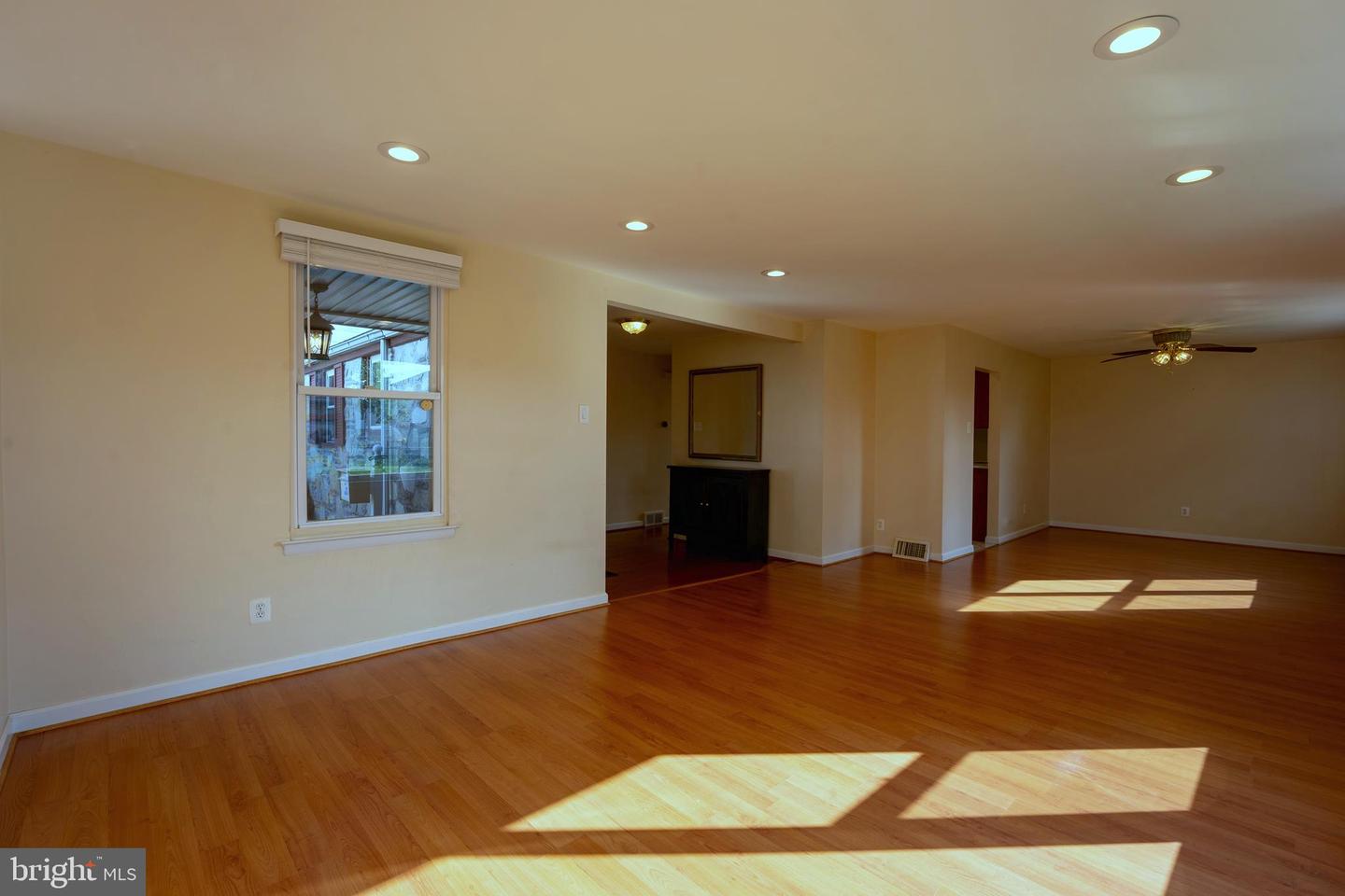 9712 Walley Ave Property Photo 14