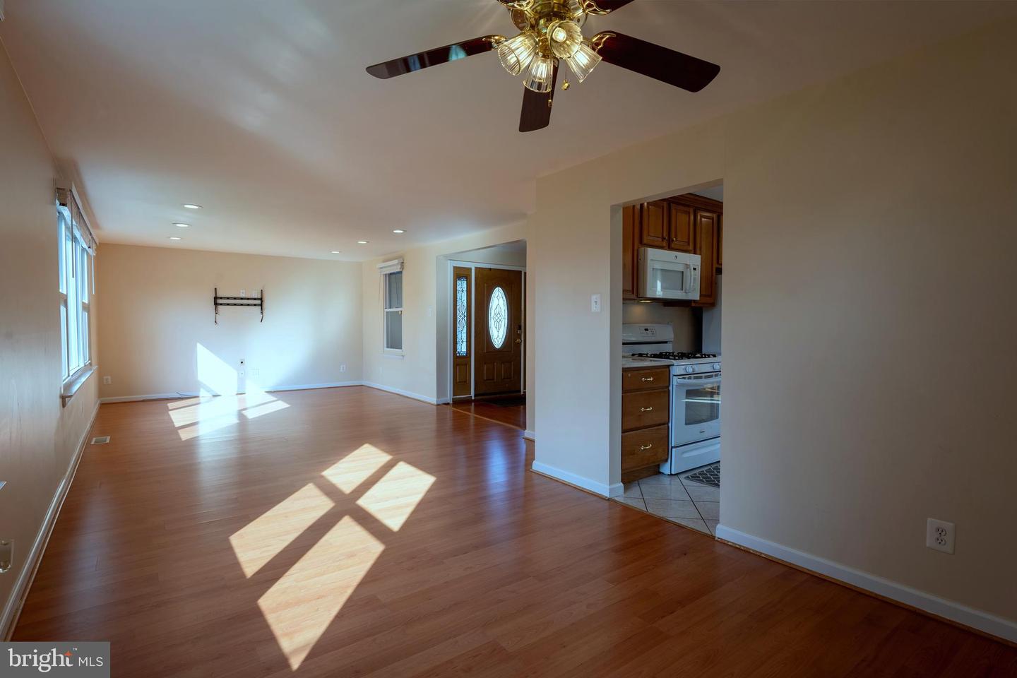 9712 Walley Ave Property Photo 17