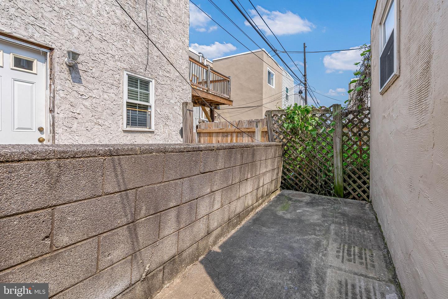 137 Sigel St Property Photo 12