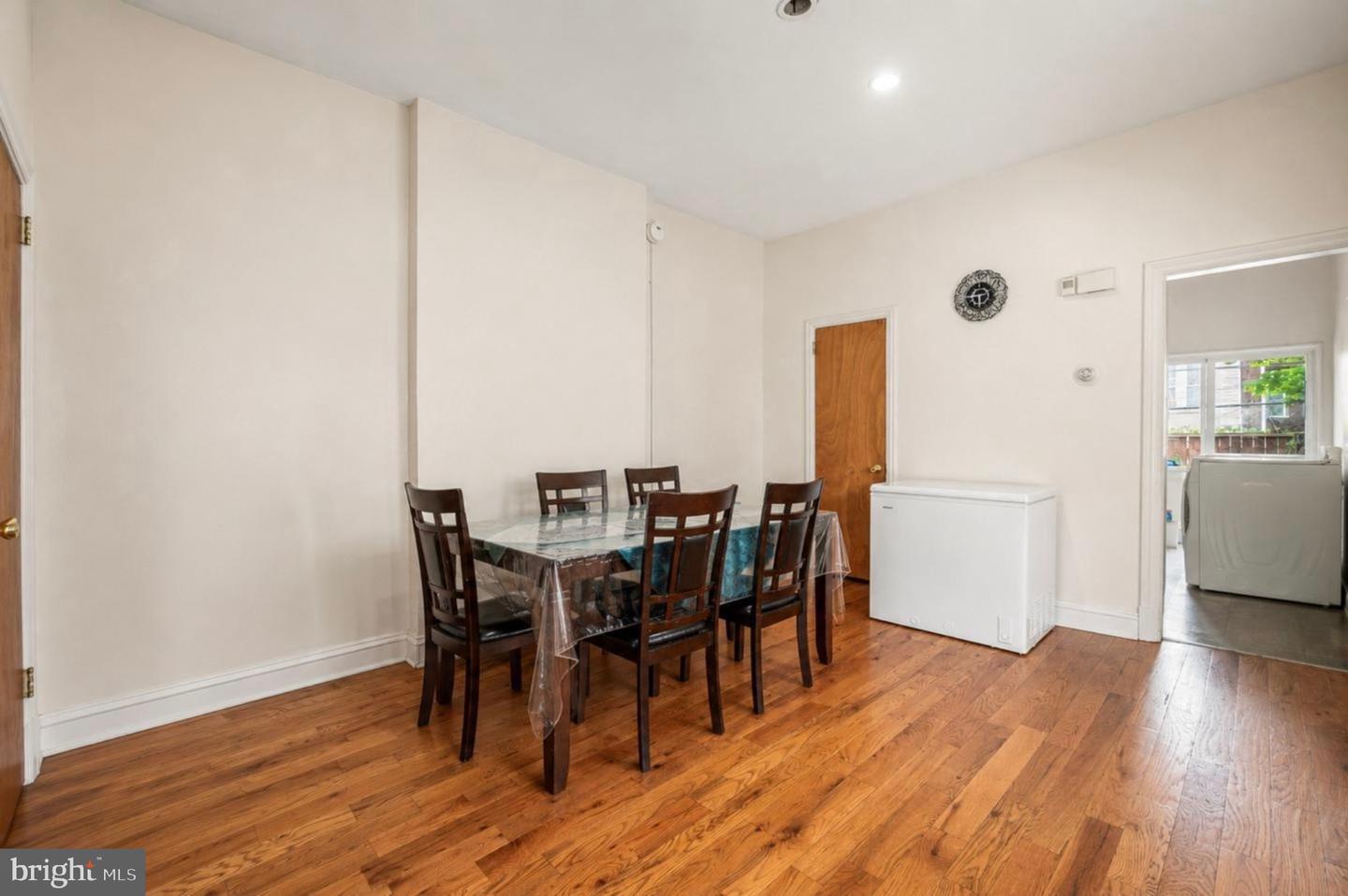 4438 Ludlow St Property Photo 12
