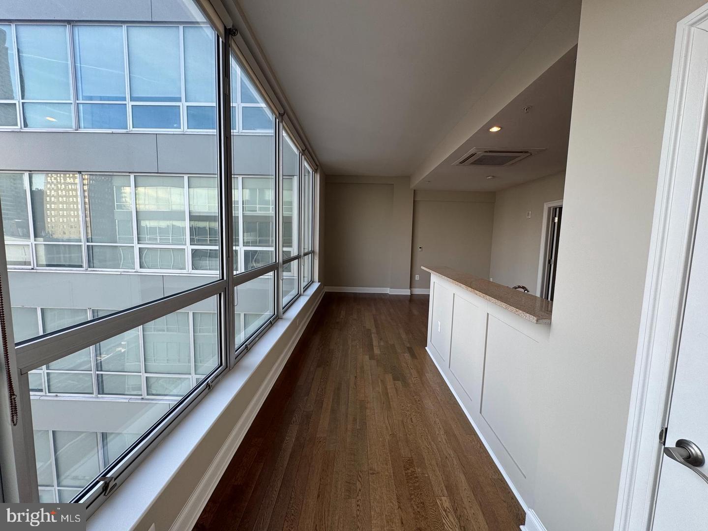 2040 Market #310 Property Photo 2