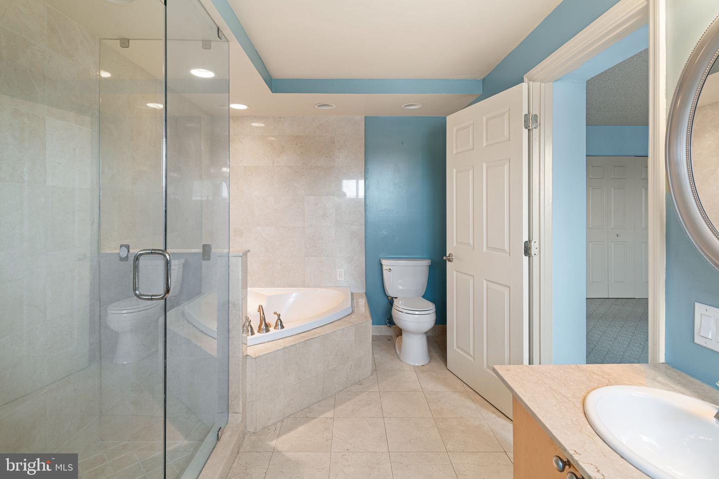 200-10 Lombard St #732 Property Photo 10