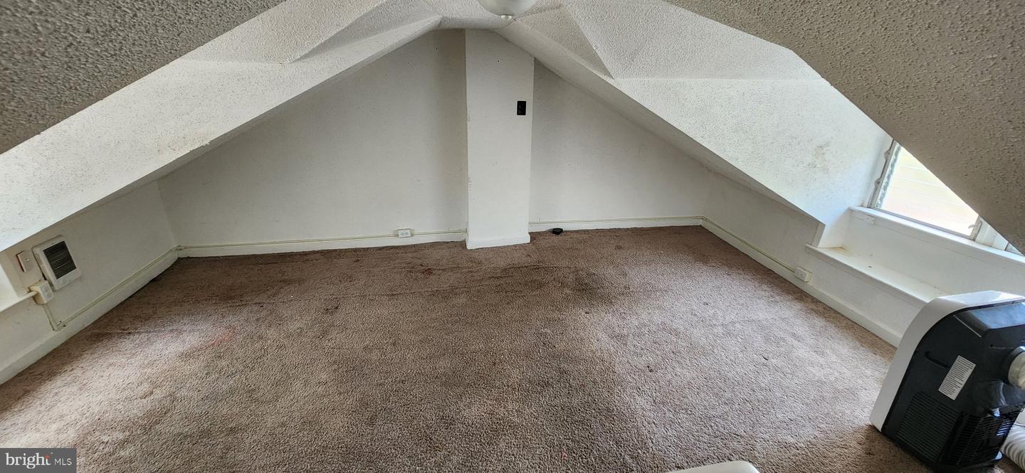 4404 Disston Property Photo 9