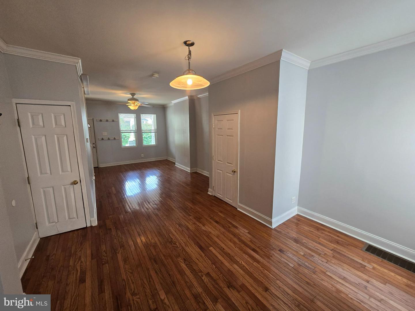 4420 Fleming St Property Photo 6