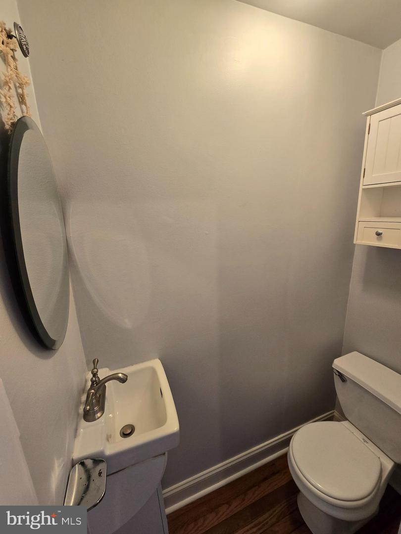 4420 Fleming St Property Photo 7