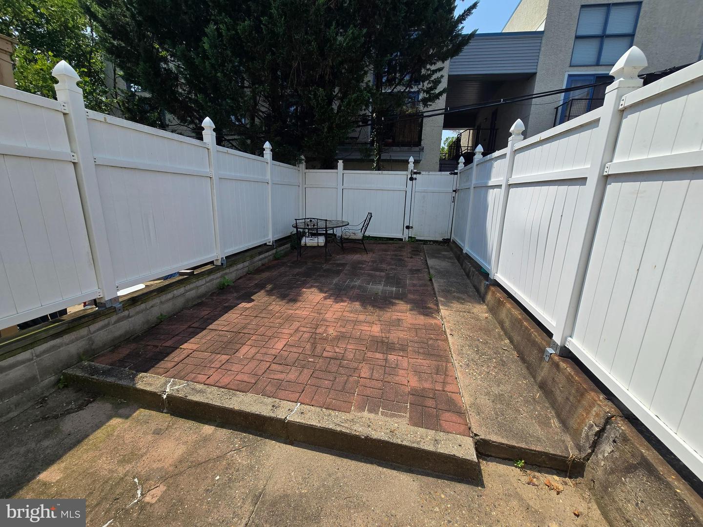 4420 Fleming St Property Photo 10