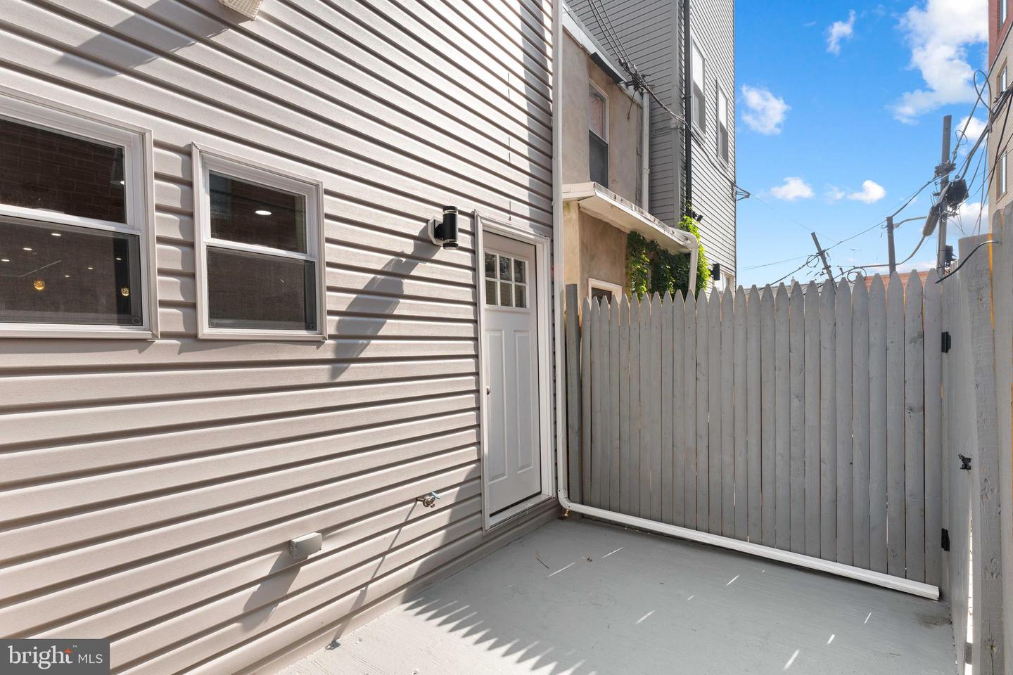514 Winton St Property Photo 3