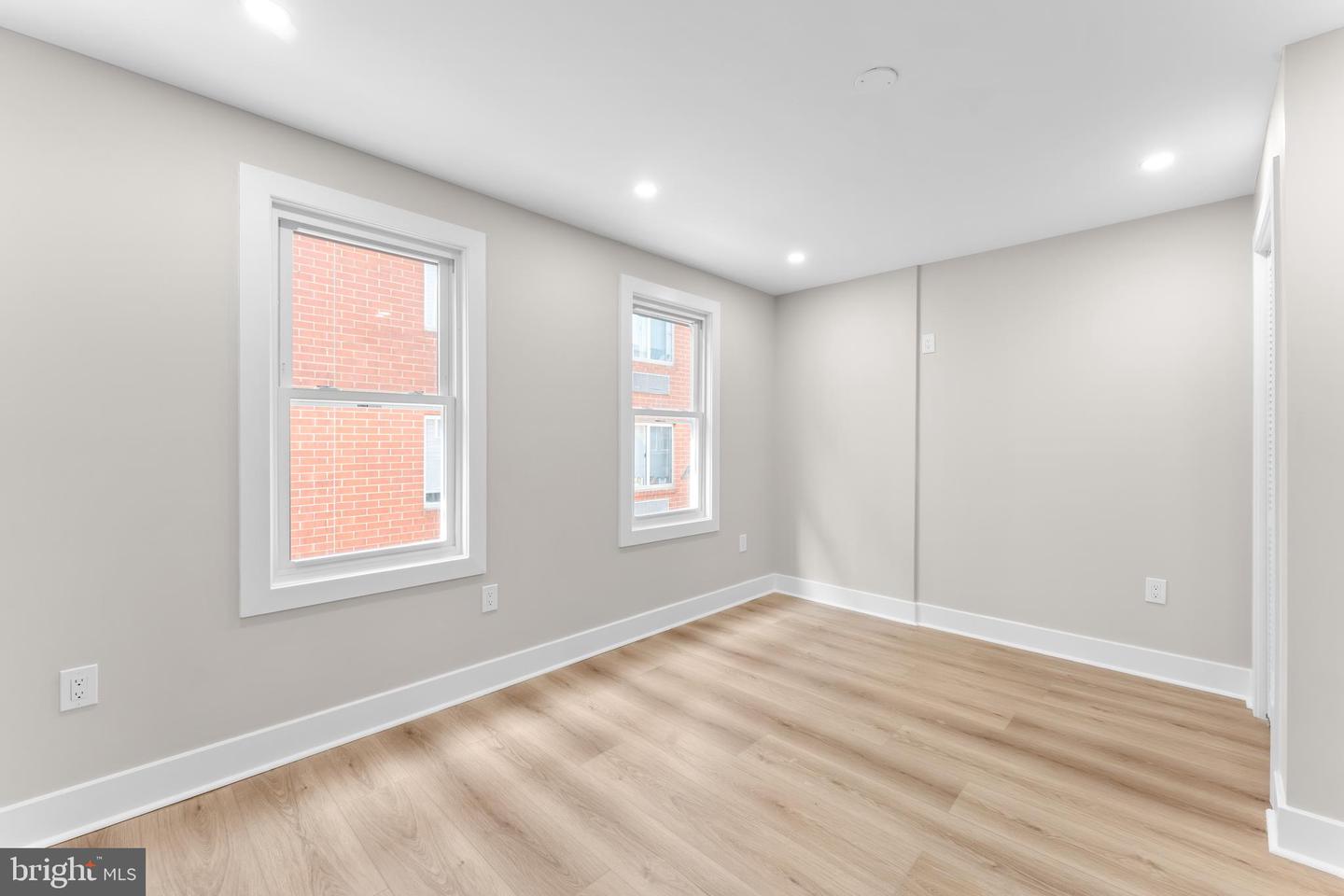 514 Winton St Property Photo 30