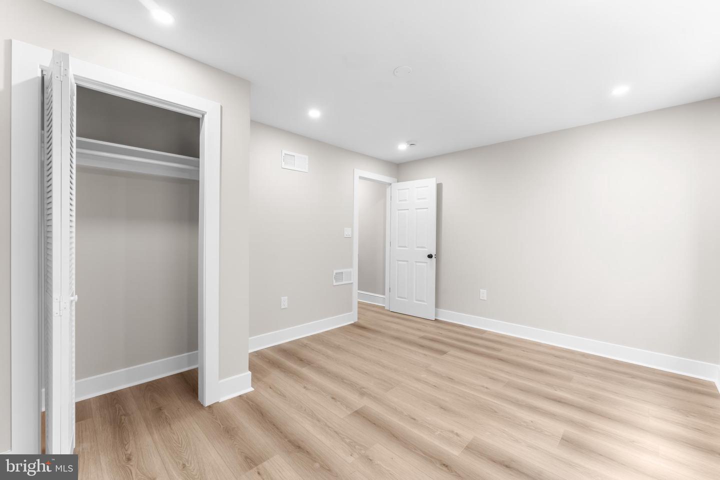 514 Winton St Property Photo 31