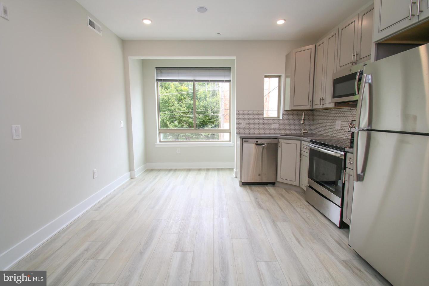3718 HAVERFORD AVE #2F Property Photo 1