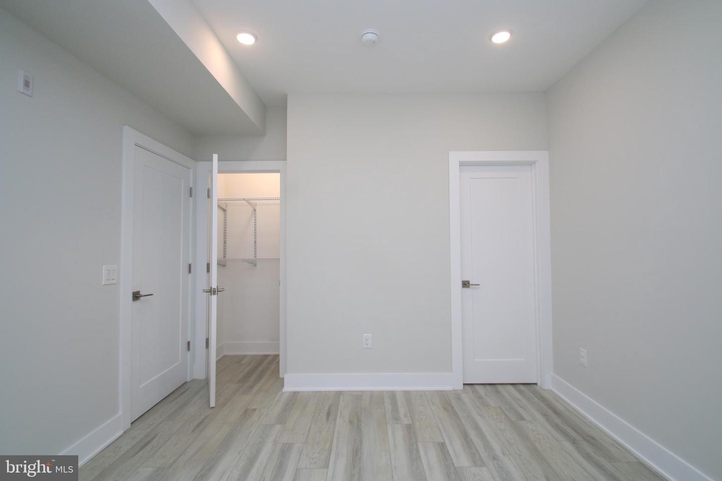 3718 Haverford Ave #2f Property Photo 9