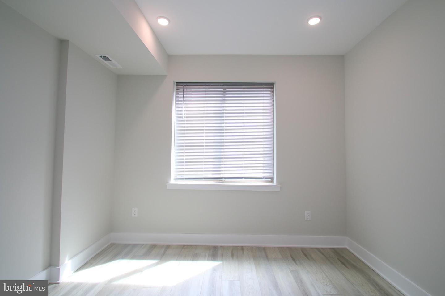 3718 Haverford Ave #2f Property Photo 13