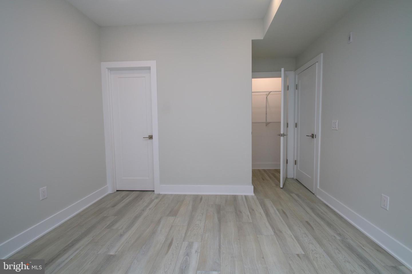 3718 Haverford Ave #2f Property Photo 14