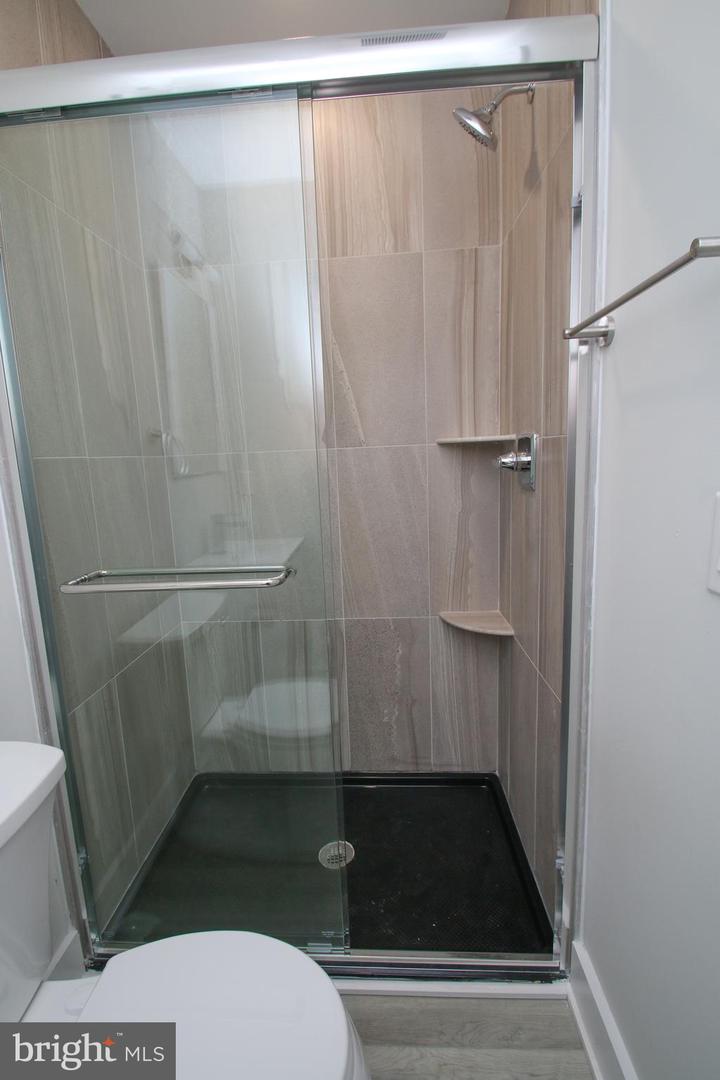 3718 Haverford Ave #2f Property Photo 16