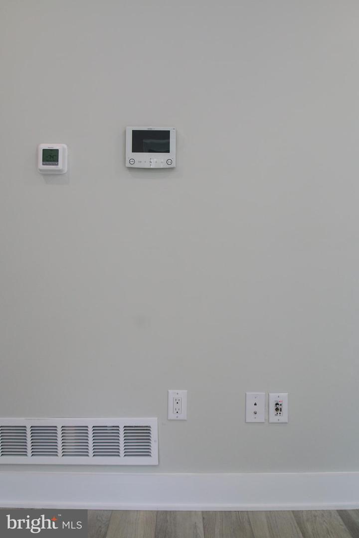 3718 Haverford Ave #2f Property Photo 22