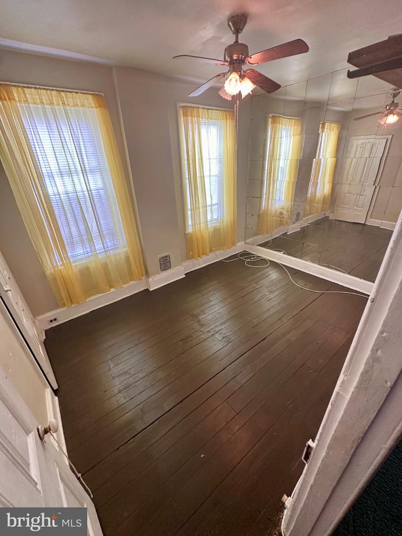 6063 Callowhill Property Photo 2