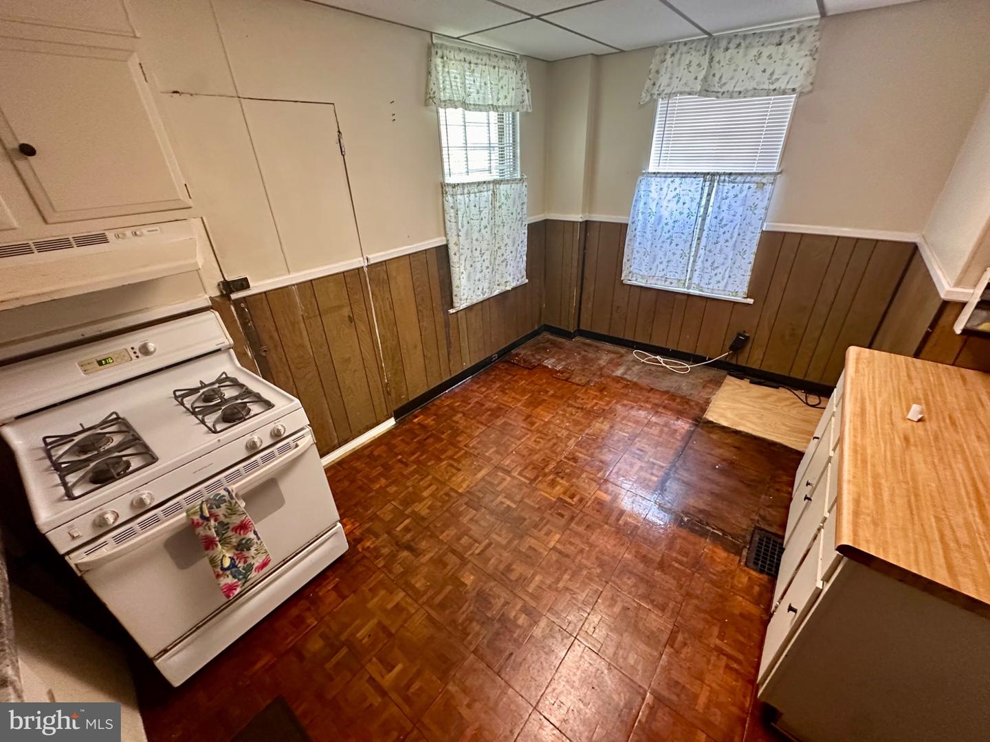 6063 Callowhill Property Photo 12