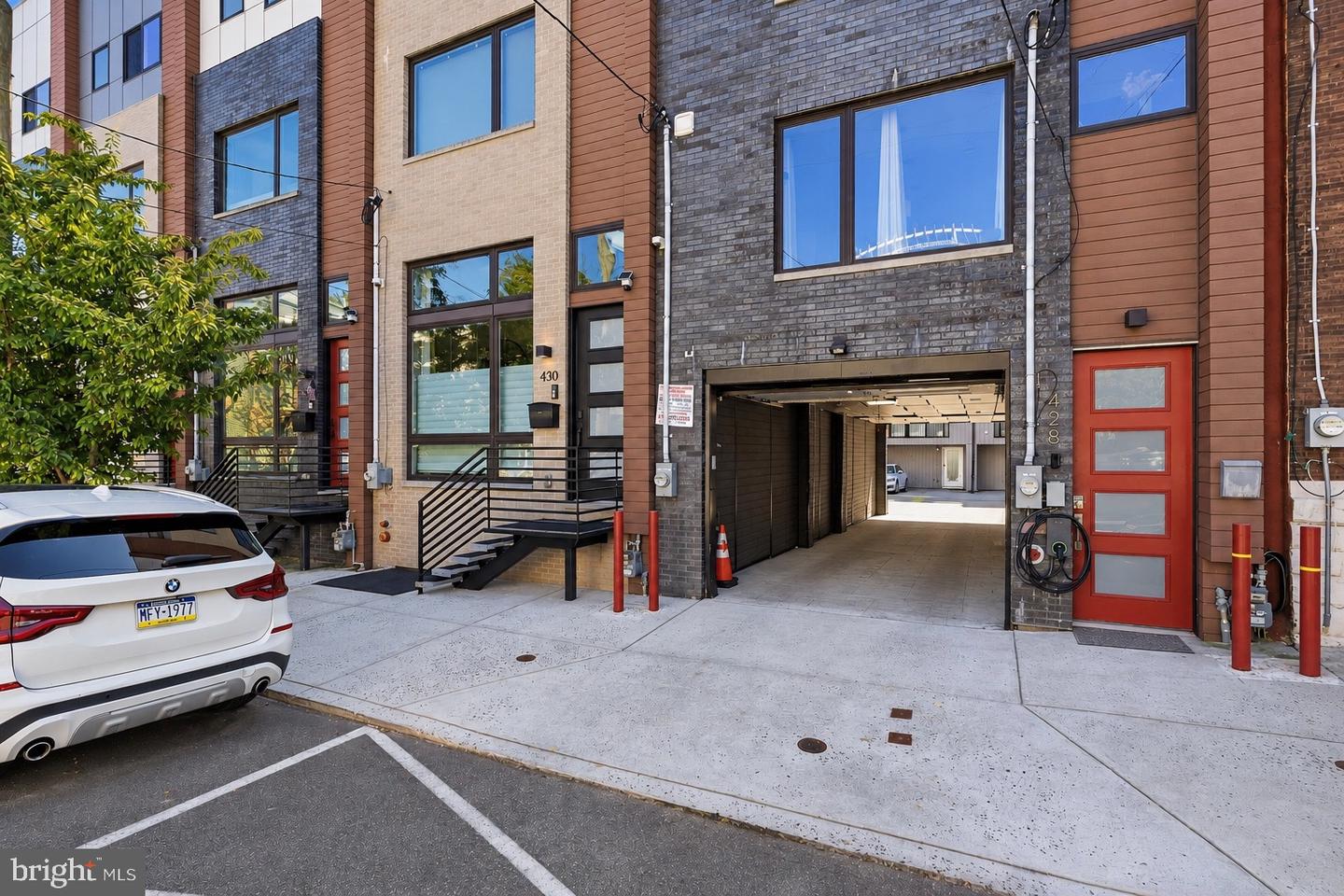 430 E Wildey St Property Photo 45