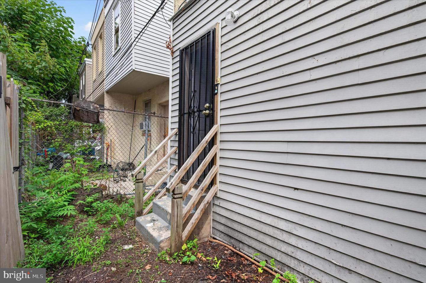 4232 N Hicks St Property Photo 26