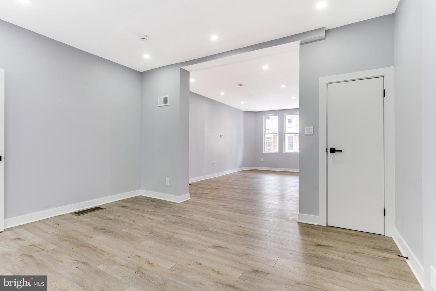 3309 N Gratz St Property Photo 15