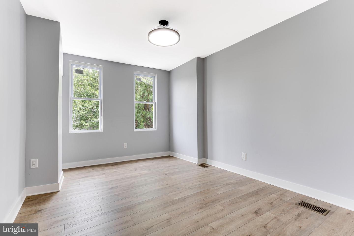 3309 N Gratz St Property Photo 31