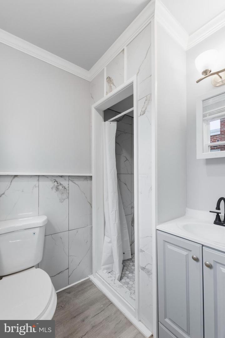 6406 Boyer St Property Photo 15