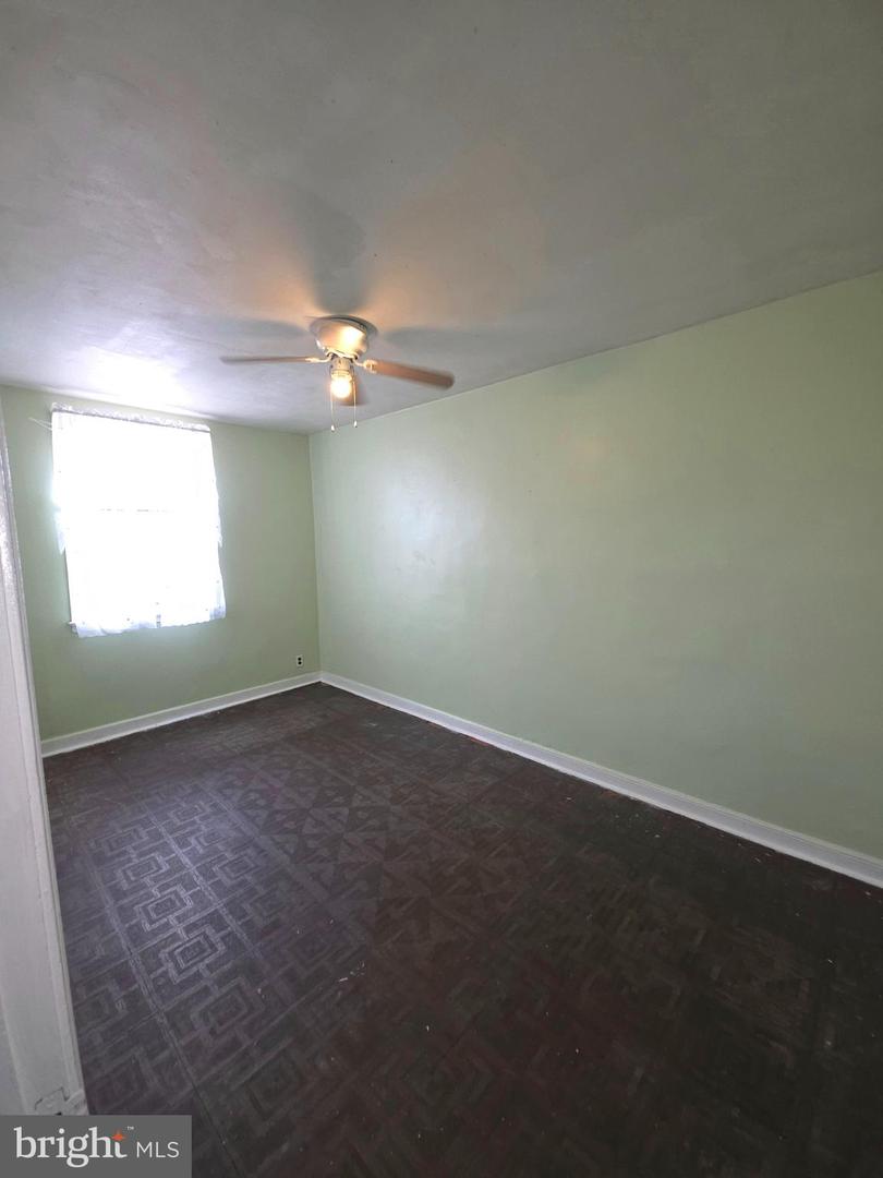 1039 E Cheltenham Ave Property Photo 12